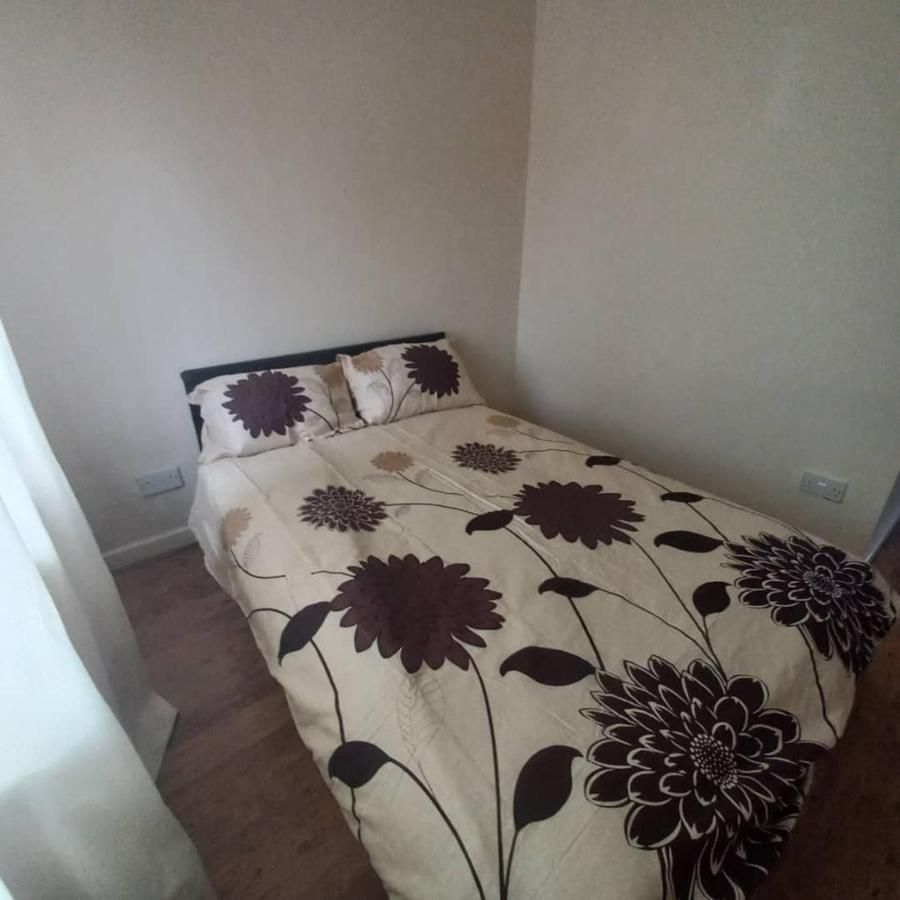 Hamilton 3 Bedrooms 10 Minutes From City Centre Лестер Екстер'єр фото